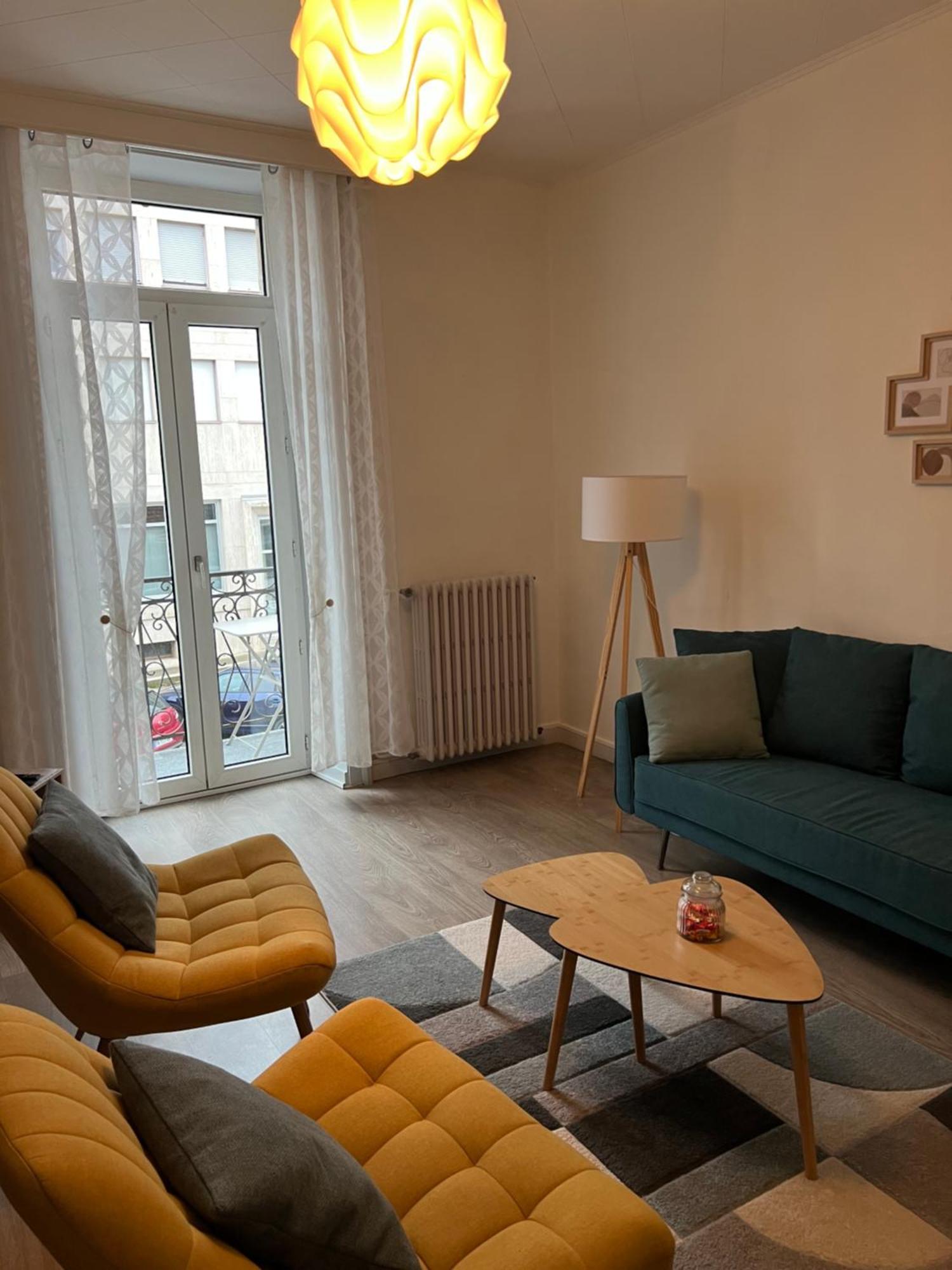 Appartement T4 70M2 - Meuble - Centre Ville - Proche Thermes Lons-le-Saunier Exterior photo